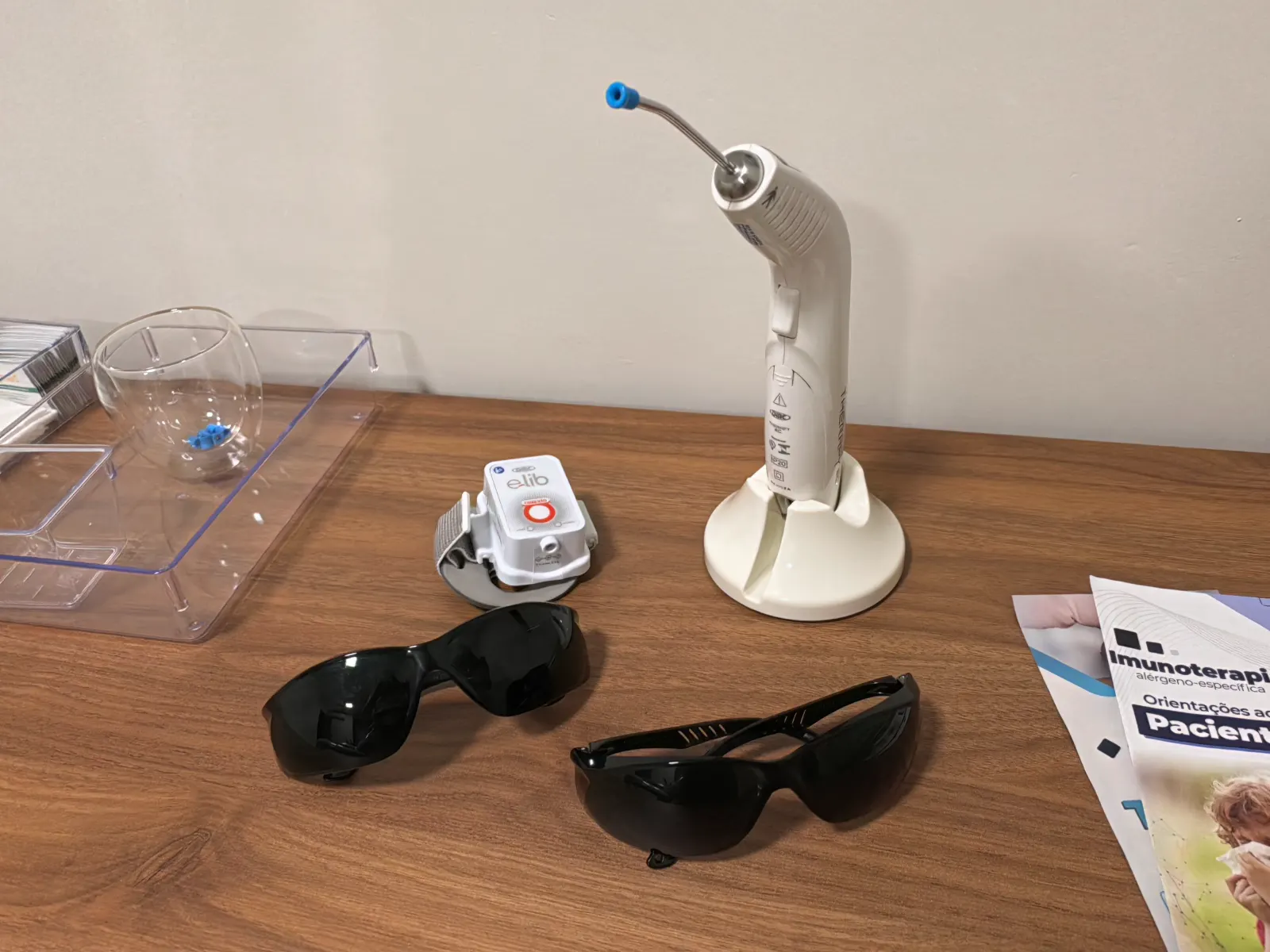 Equipamento de laserterapia na clínica